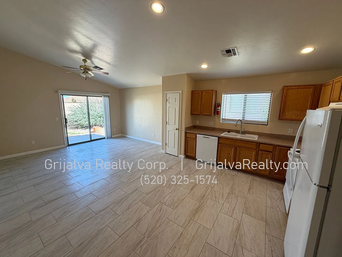 3 BR 2BA House for Rent in Vail (Houghton/Sahuarita Rd) — Photo 4