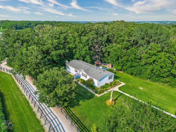 27241 S Stoney Island Ave, Crete, IL 60417