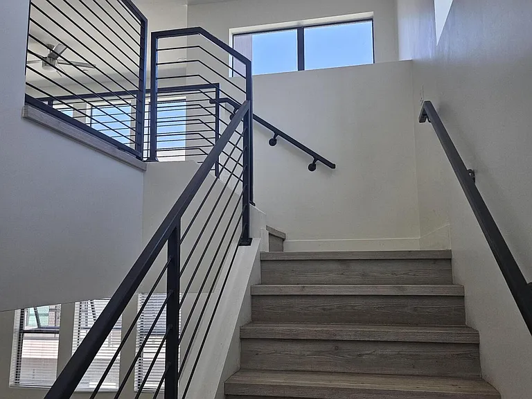 214 S Roosevelt St #L — Photo 22