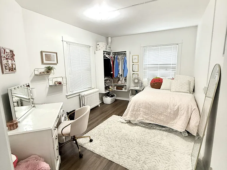 201 N Pinckney St #1-STREET201 — Photo 5