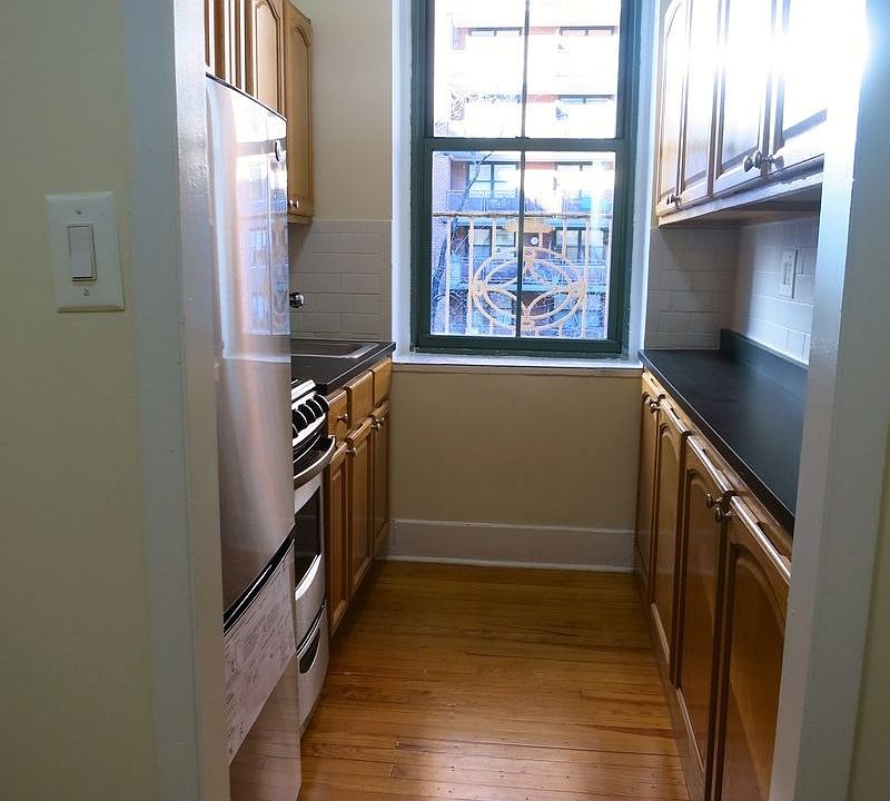 1st image of 504 E 79th St APT 4C
