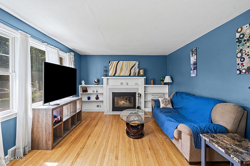 3rd image of 1309 Sumner Avenue