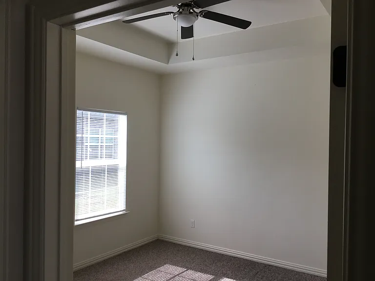 3423 N 1st Ave — Photo 6