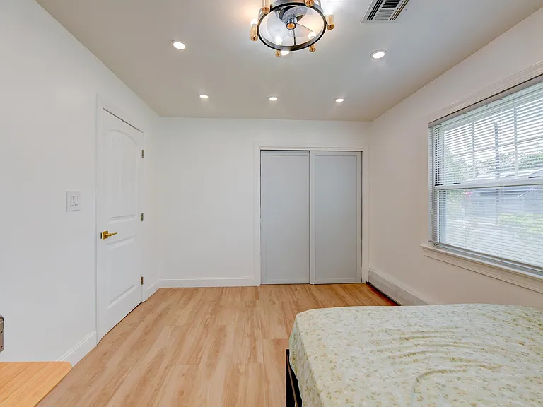 50 Chestnut St — Photo 16