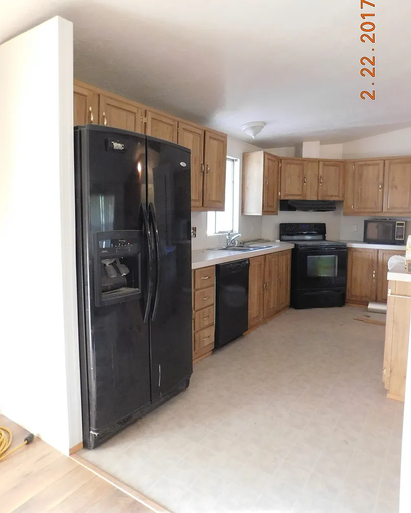 Country Living~Spacious 3BD/2BA Home on 4 Acre Mini Farm! — Photo 3