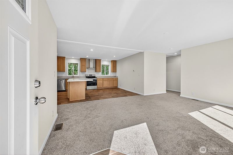 3rd image of 10421 363rd Street Ct E