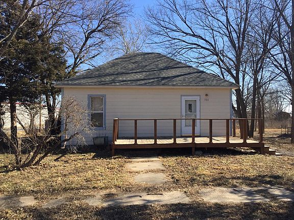 4th image of 300 Kaw St