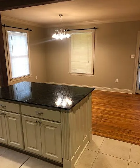 4287 Poplar St — Photo 12