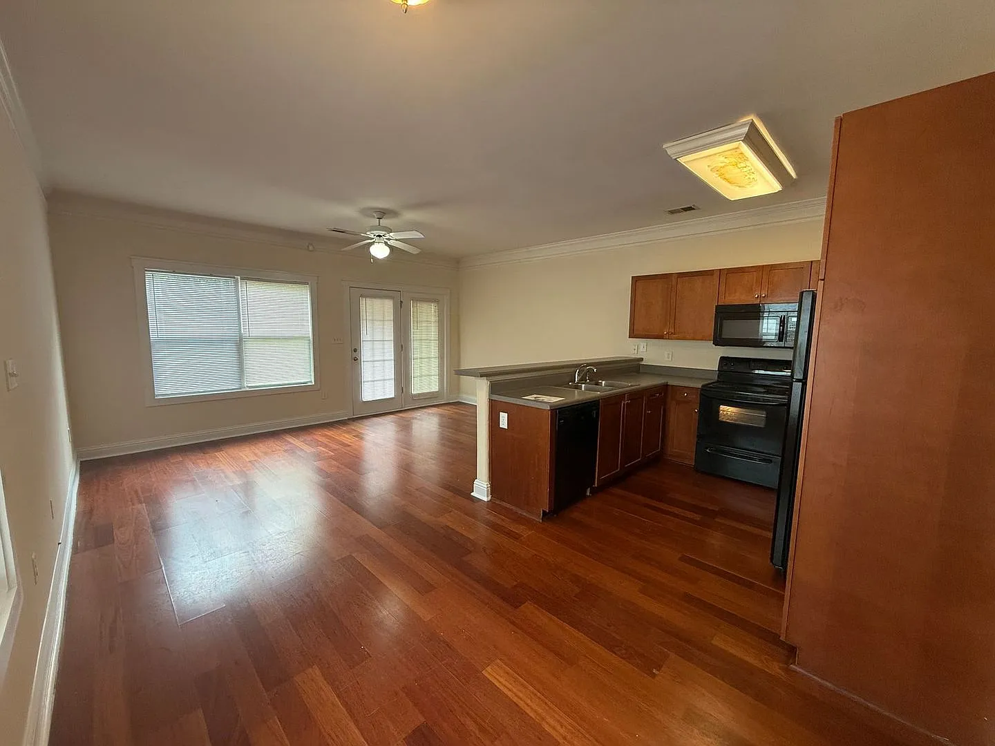 Pre-Leasing For August 6th 2027! — Photo 2