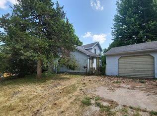 106 W East St, Alpha, IL 61413