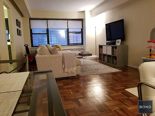 Rented by Bond New York | media 1