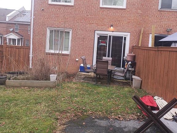 3rd image of 2221 Ridge Pl SE