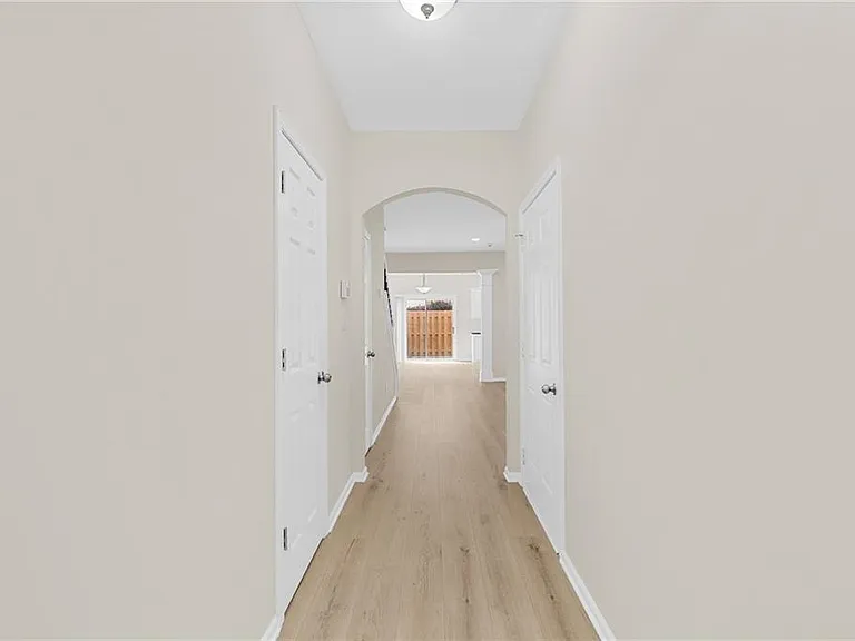 318 Knelston Oak Dr — Photo 6