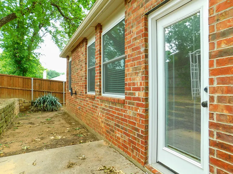 7917 Seven Oaks Ln — Photo 30
