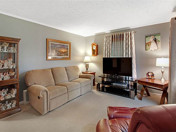 4th image of 5016 N Sherwood Ave