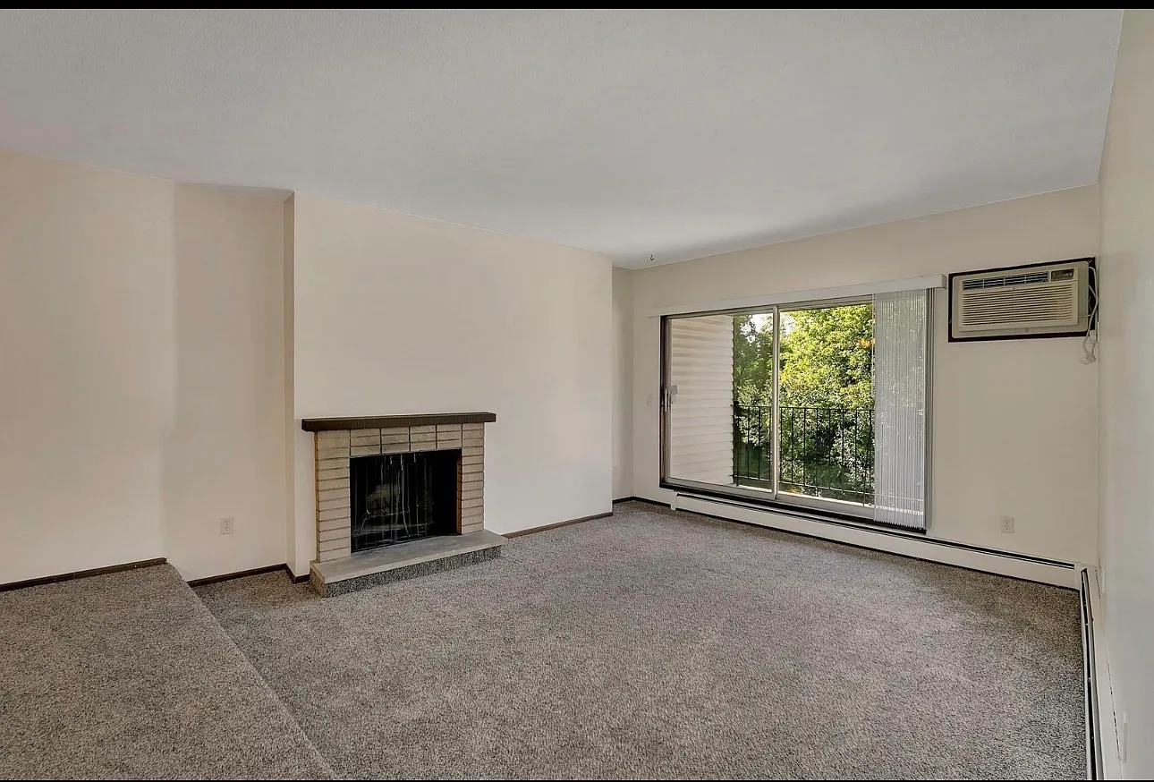 2 bed, 1.5 bath, 1069 sqft, $1,650 — Photo 1