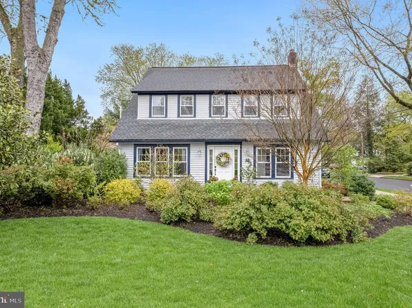 81 Chews Landing Rd, Haddonfield, NJ 08033