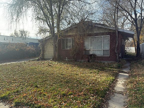 2nd image of 1077 N Nocturne Dr