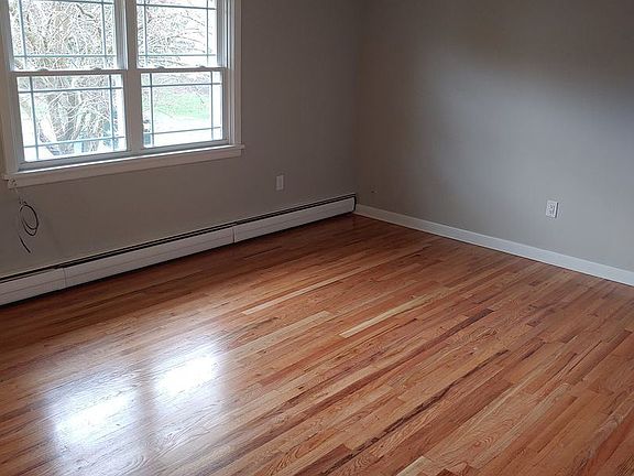 5th image of 1915 Athol St APT 3