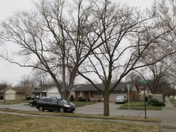 3rd image of 14498 Ronnie Ln