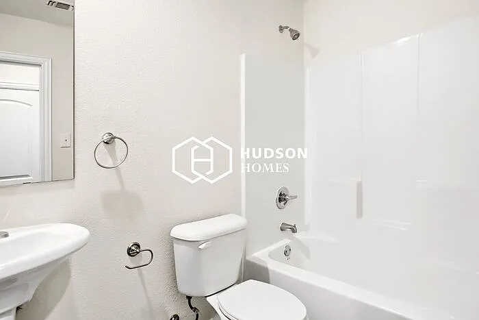 514 E Shepherd St — Photo 10