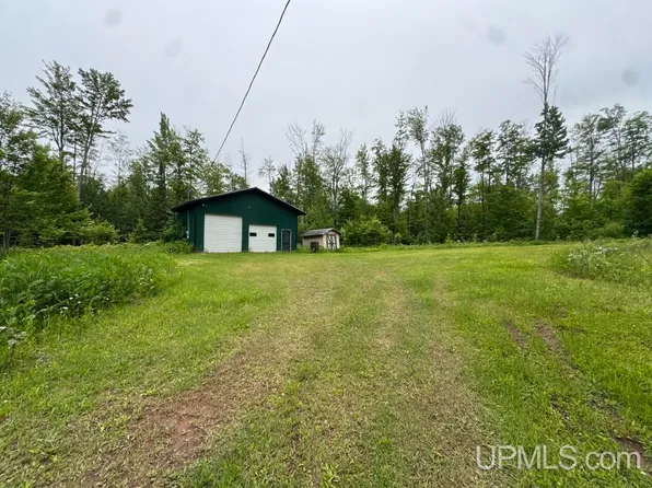13318 Cadeau Rd, Baraga, MI 49908