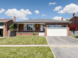 26 Woodcrest Dr, Toronto, ON M9A4J2