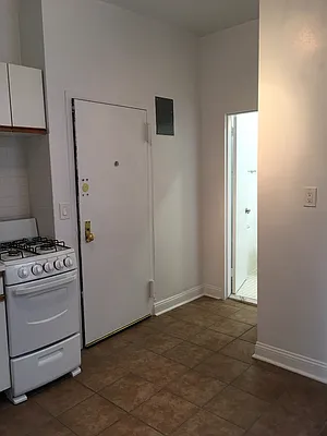 Rented by Waverly Realty Associates | media 30