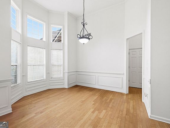 3rd image of 3155 Esplanade Cir SW