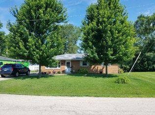 1819 Pinewood Ln, Joliet, IL 60433