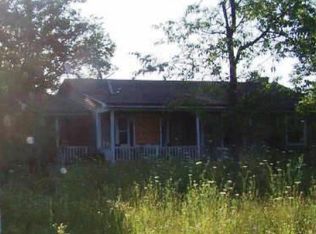 1702 N Gunnell Rd, Eaton Rapids, MI 48827