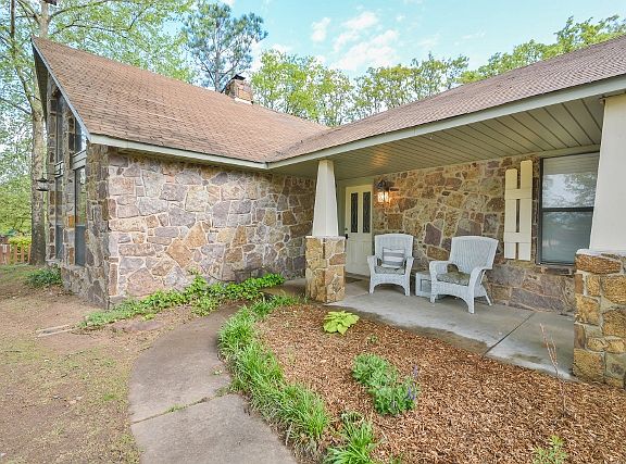 2nd image of 341742 E Hickory Ln N