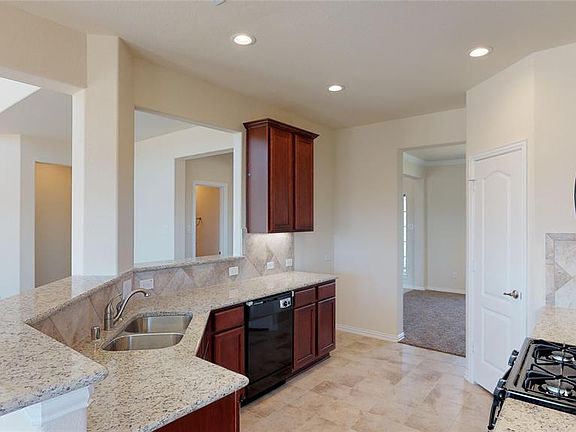 5th image of 23108 Zinfandel Dr
