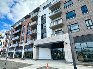 1350 Hemlock Rd #420, Ottawa, ON K1K 5C2