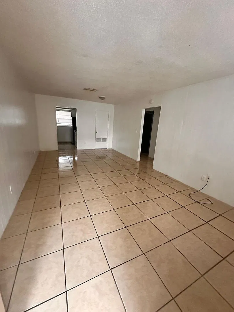 Kennedy Rd. - 1217 Unit 55 — Photo 3