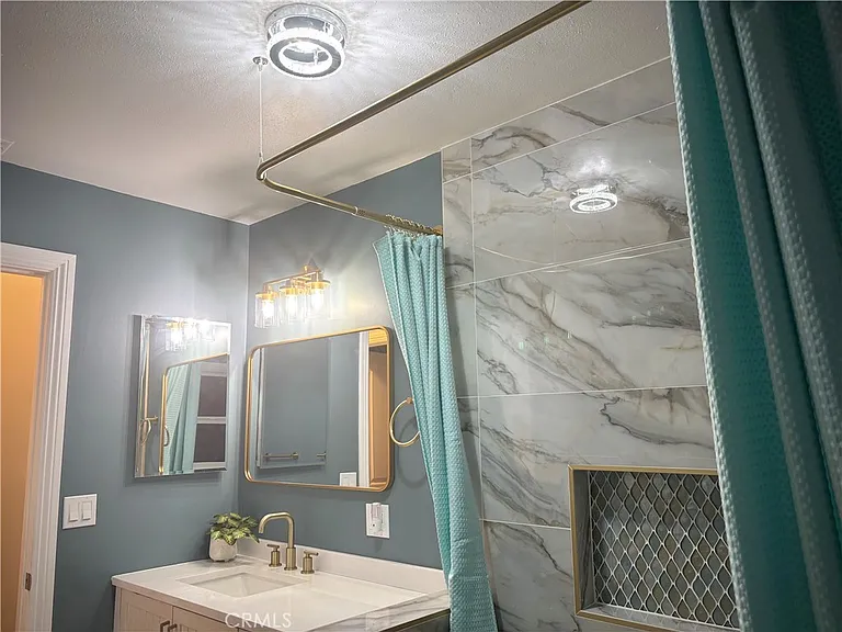 16014 Horace St #16014 — Photo 4