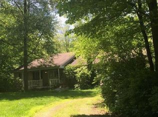 300 Mayflower Rd, Buchanan, MI 49107