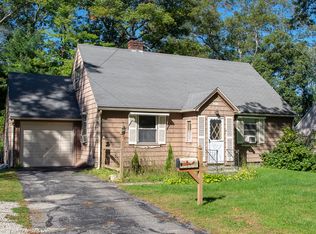 7 Oakwood Ave, Dudley, MA 01571