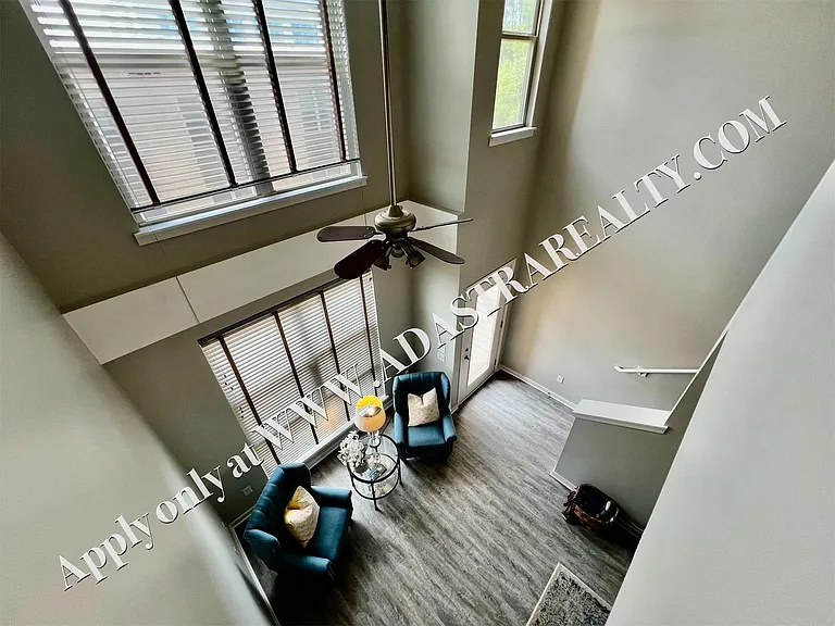 4545 Madison Ave — Photo 16