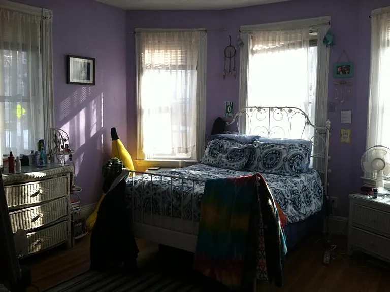 17 Eldora St #1R — Photo 3