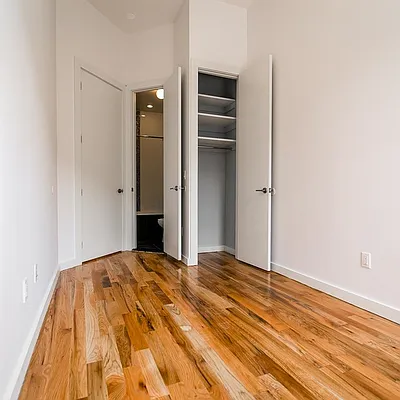 Rented by Nooklyn NYC LLC | media 13