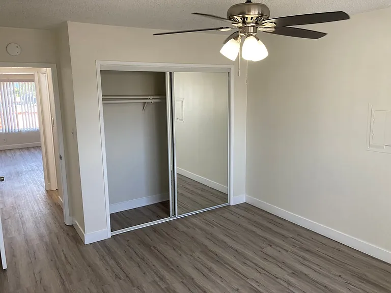 650 Linden Ave — Photo 35