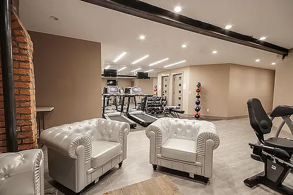 Rented by Signature Property Realty | media 39