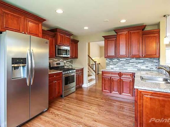 1600 Habberton Ave Park Ridge-small-002-Kitchen-666x444-72dpi