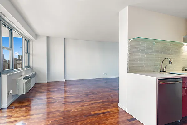 Rented by Oxford Property Group | media 5