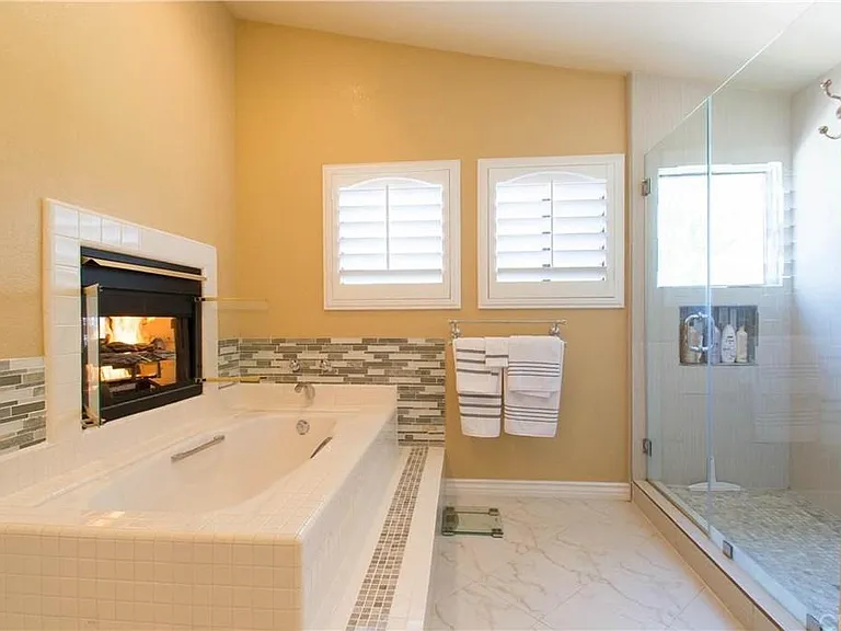 3061 Diamond View Cir — Photo 41