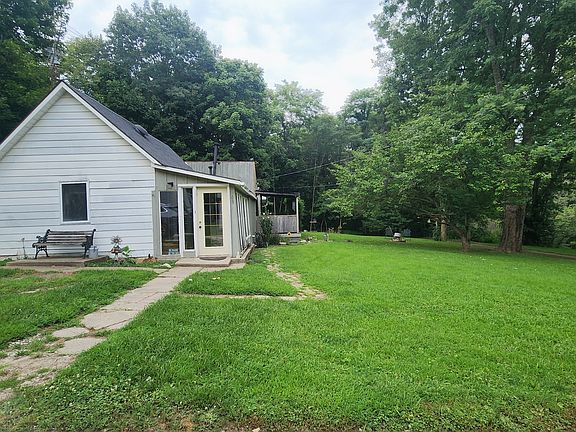 3rd image of 309 N Water St