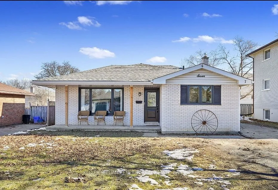 4 bed, $2,750 — Photo 1
