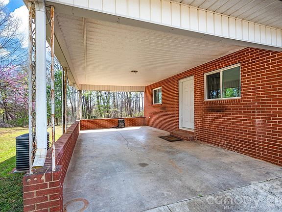 5th image of 1090 Harris Bridge Rd