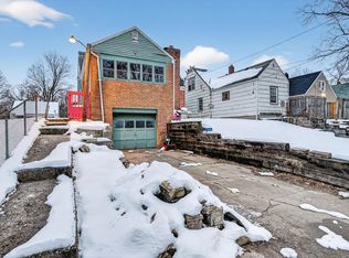 1626 Johnson St, South Bend, IN 46628